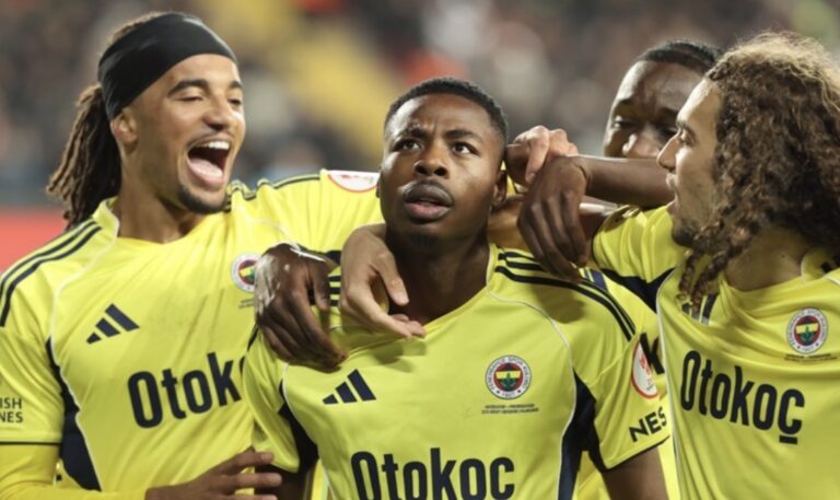 FENERBAHÇE KUPADA ÇEYREK FİNALDE, GAZİANTEP FK KUPAYA VEDA ETTİ