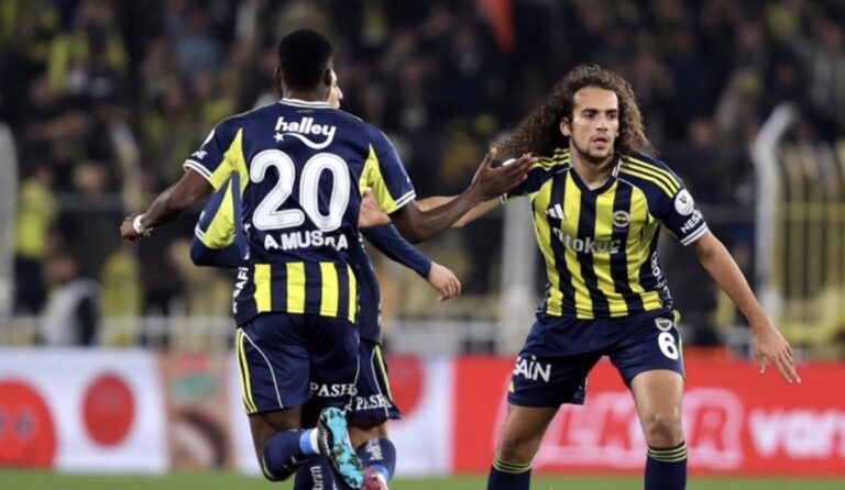 FENERBAHÇE, 90+5’DE ATTIĞI GOLLE SAMSUNSPOR’U MAĞLUP ETTİ
