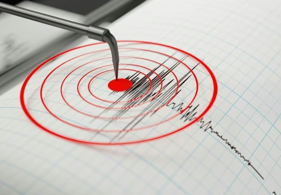 AKDENİZ’DE KORKUTAN DEPREM