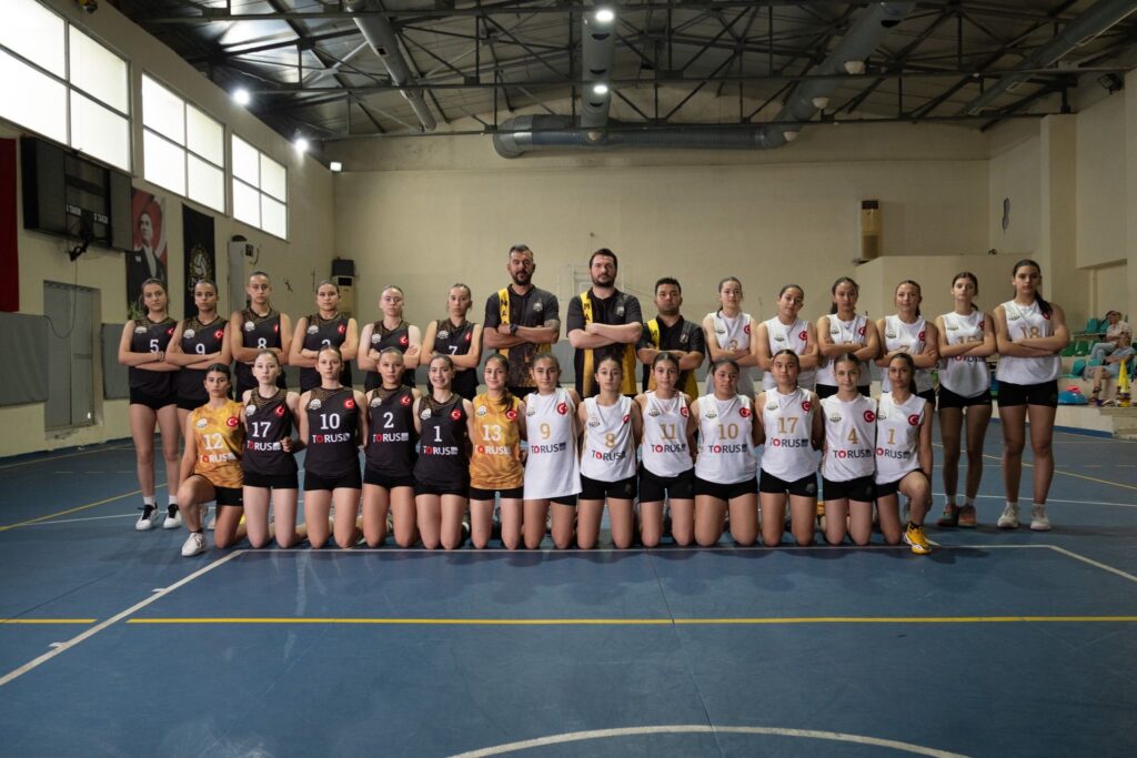 VOLEYBOLDA MASK RÜZGARI: İKİ TAKIM, TEK HEDEF! TÜRKİYE ŞAMPİYONLUĞU