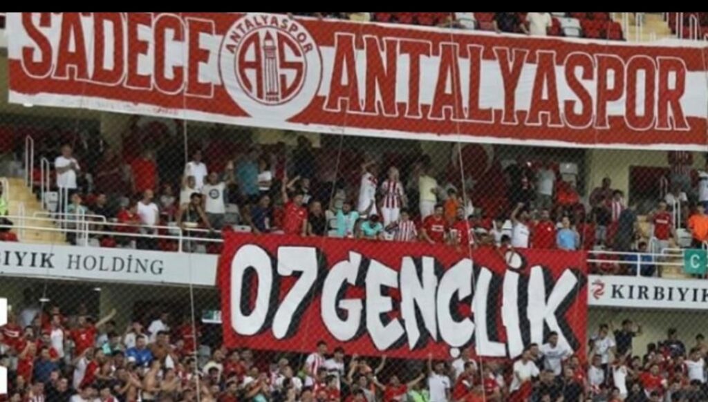 ANTALYASPOR’DA ÖFKE PATLAMASI