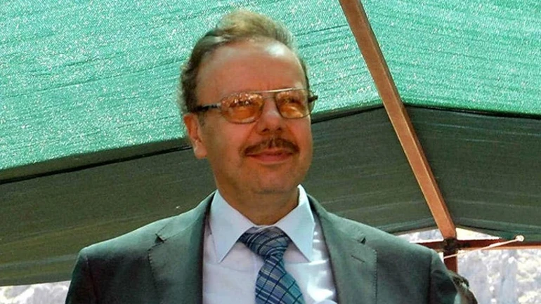 SON DAKİKA l ARİF AHMET DENİZOLGUN KİMDİR, NEDEN ÖLDÜ?