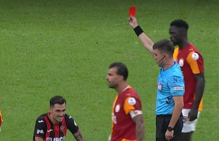 ÇORUM FK’DA KYZİRİDİS KIZARDI! İŞTE KIRMIZI KART POZİSYONU