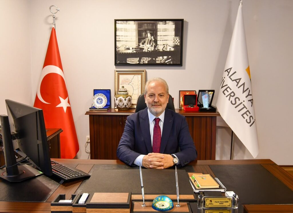 REKTÖR SAĞER’DEN YENİ ÖĞRENCİLERE SICAK MESAJ