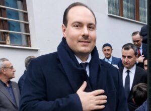 FİRARİ KURİŞ ARANIRKEN 1,34 MİLYARLIK ALTIN BULUNDU