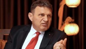 EMEKLİ TUĞAMİRAL TÜRKER ERTÜRK TUTUKLANDI