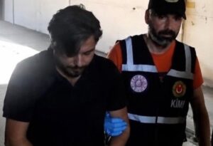 YURT DIŞI YASAĞI OLAN YOUTUBER ARİF KOCABIYIK TIRIN ALTINDAN ÇIKTI
