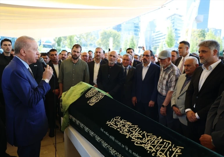 RECEP TAYYİP ERDOĞAN, FATMA ZEHRA ÖNEN’İ SON YOLCULUĞUNA UĞURLADI