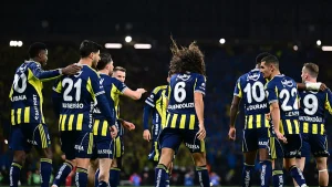 UEFA’DAN FENERBAHÇE’YE KÖTÜ HABER! O İSİMLERE DİSİPLİN SORUŞTURMASI AÇILDI