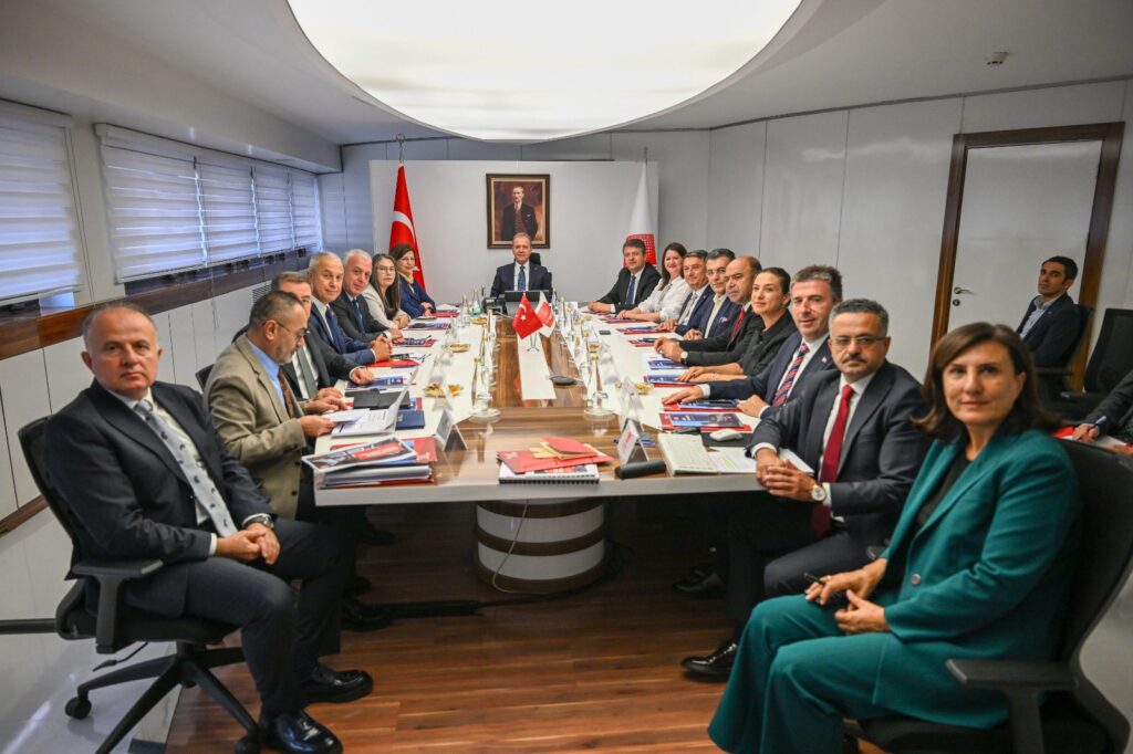 ÖZÇELİK ANKARA’DA MASADA