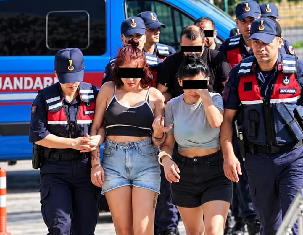 ALANYA’DA JANDARMADAN ŞAFAK DARBESİ