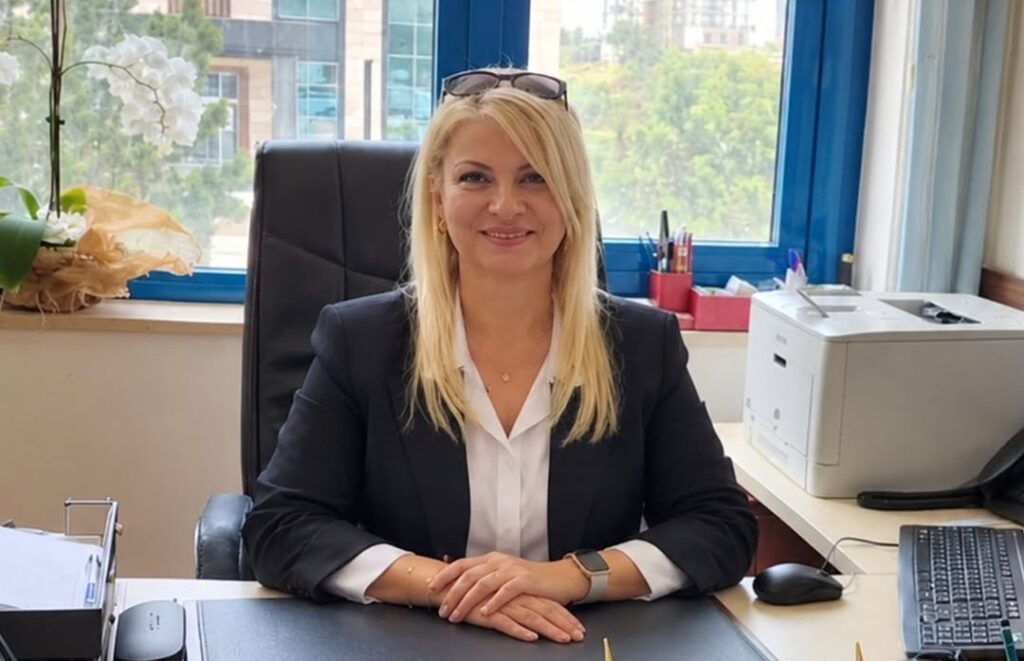 PROF. DR. SALİHA ÖZPINAR: “SAĞLIK YALNIZCA HASTALIK OLMAMASI DEĞİLDİR”
