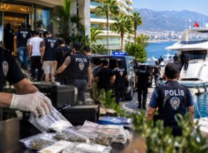 ANTALYA’DA TURİZM DÜNYASINI SARSAN OPERASYON: