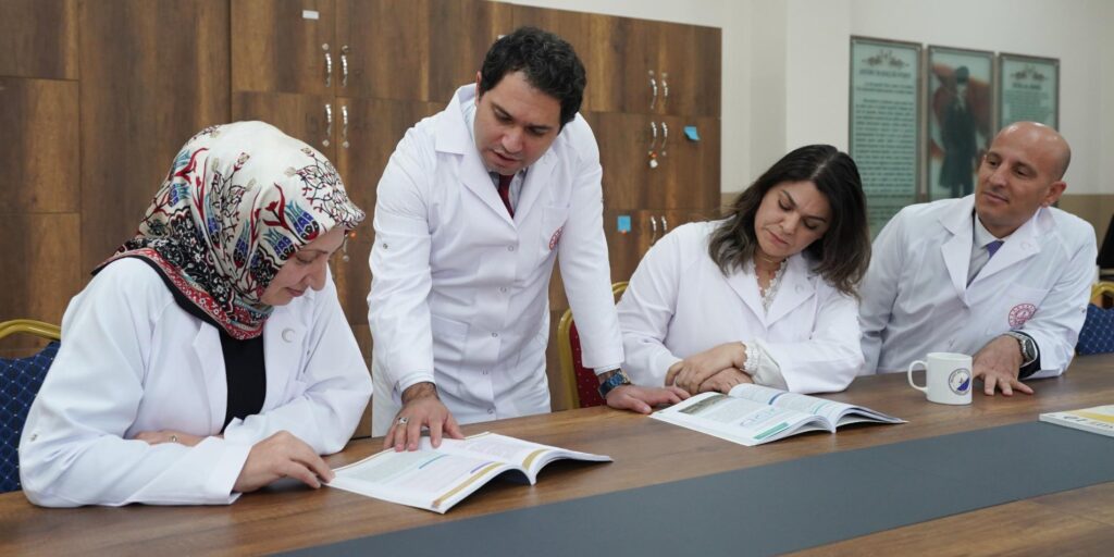 ÖĞRETMEN ÖNLÜKLERİNDE STANDART DÖNEMİ