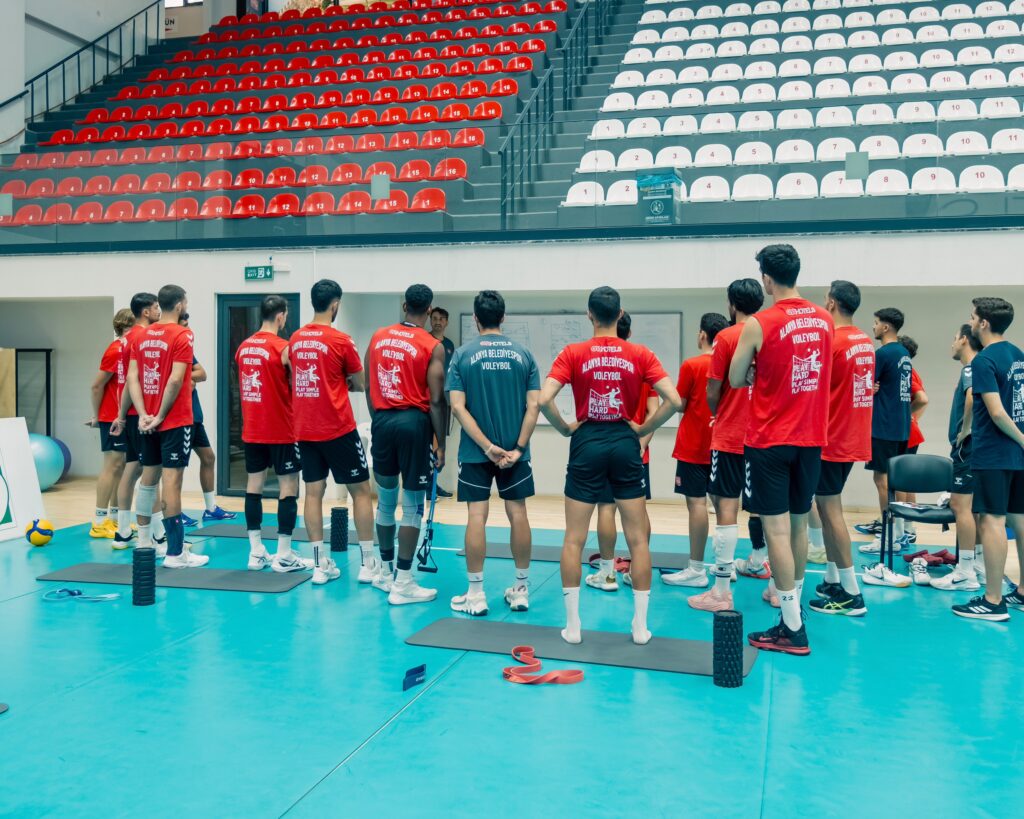 ALANYA’NIN EFELERİ KUPA VOLEY’DE SAHNE ALIYOR