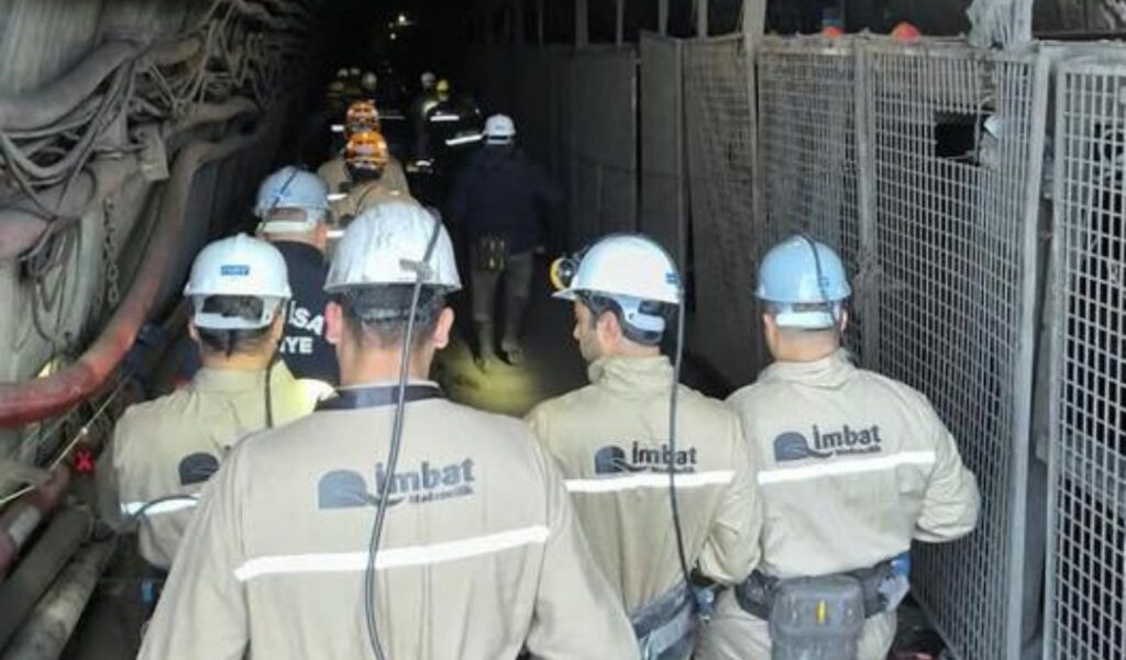 SOMA’DA MADEN FACİASI 5 İŞÇİ HAYATINI KAYBETTİ
