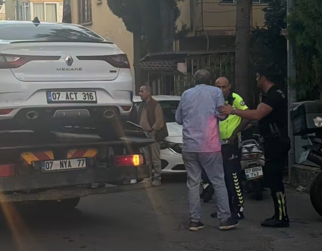 ALANYA’DA ASABİ SÜRÜCÜ POLİSİ AYAĞA KALDIRDI